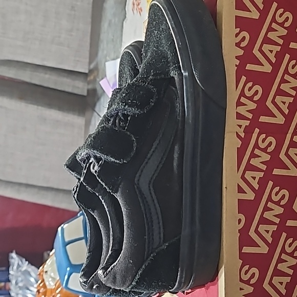 Old Skool V Van's black size 12c gently used with straps sneaker - Picture 4 of 9